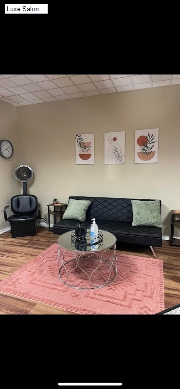 Luxe Salon