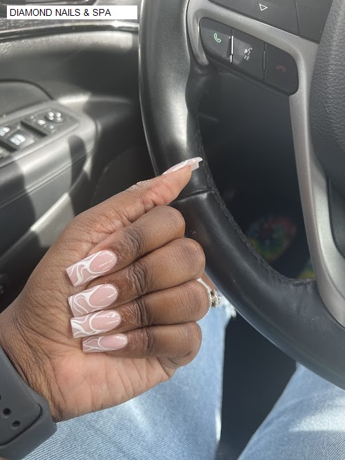DIAMOND NAILS & SPA