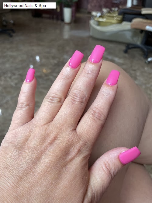 Hollywood Nails & Spa