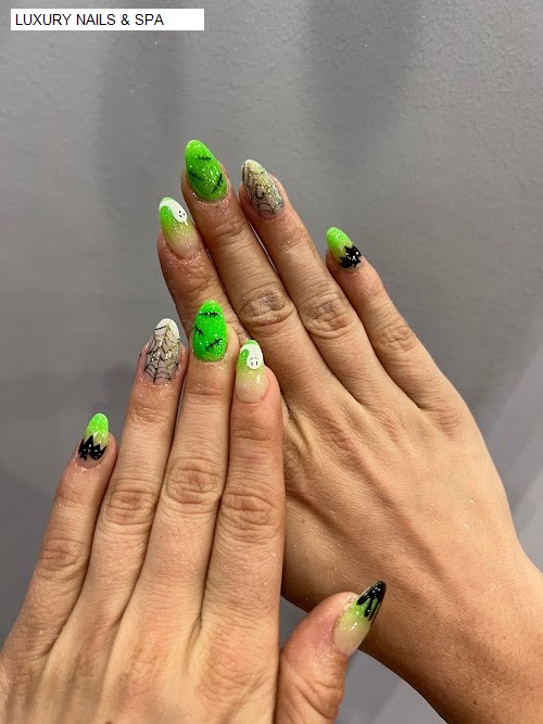 LUXURY NAILS & SPA