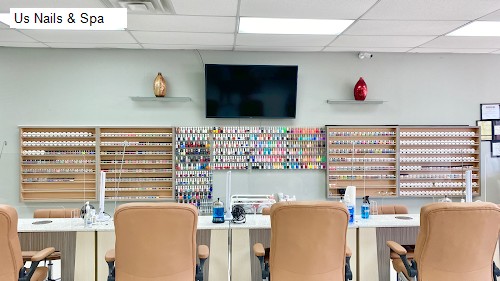 Us Nails & Spa