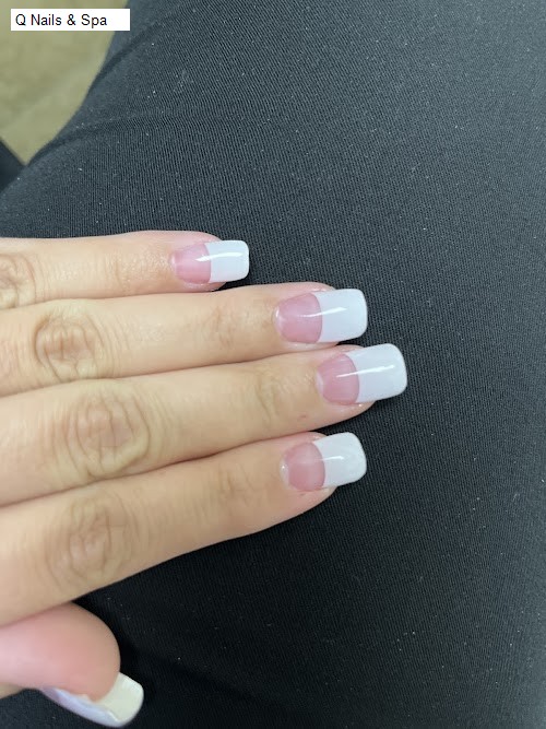 Q Nails & Spa
