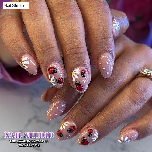 Nail Studio