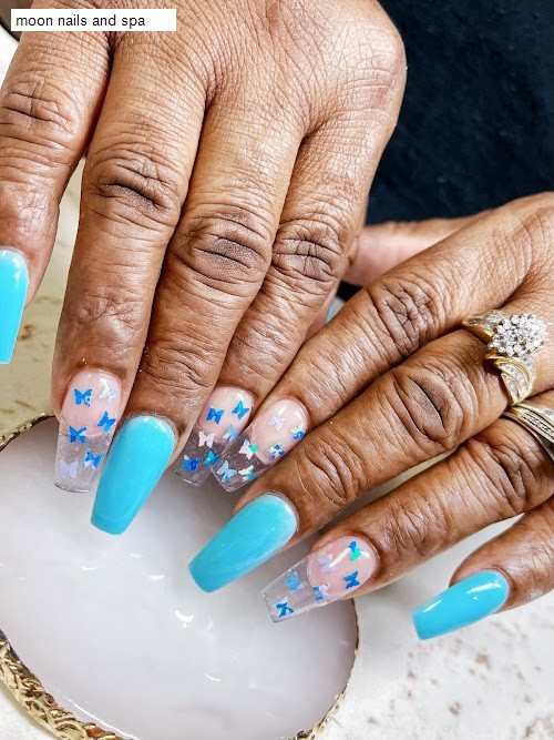 moon nails and spa