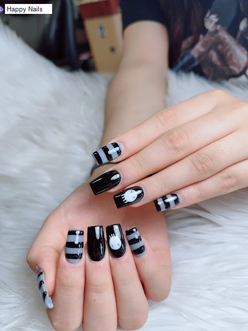 Happy Nails