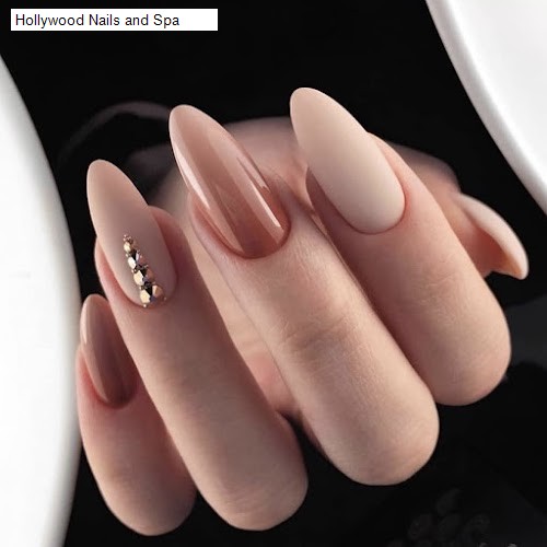 Hollywood Nails and Spa