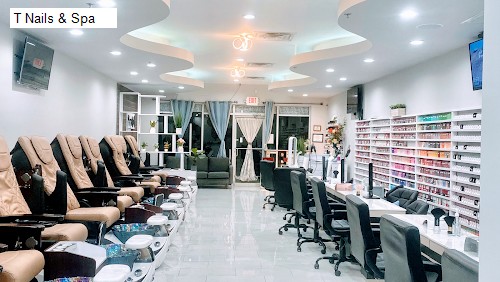 T Nails & Spa
