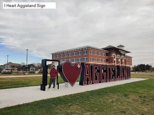 I Heart Aggieland Sign