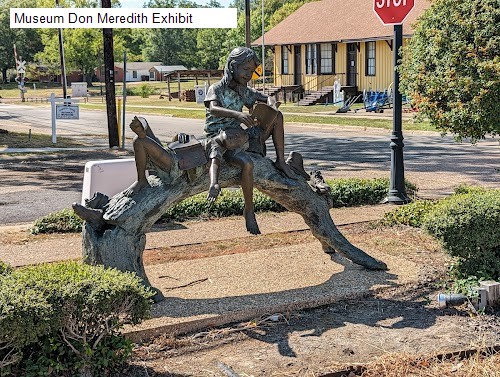 Museum Don Meredith Exhibit